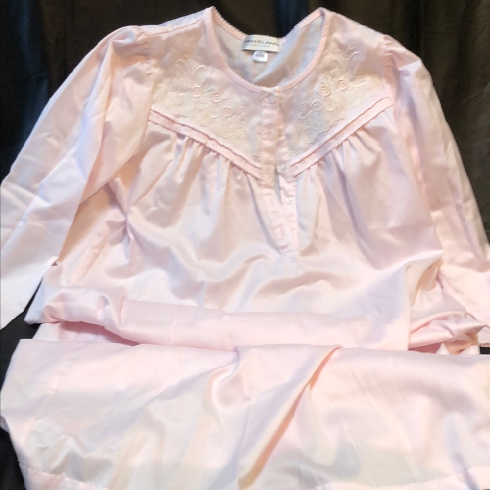 Miss Elaine petits long nightgown